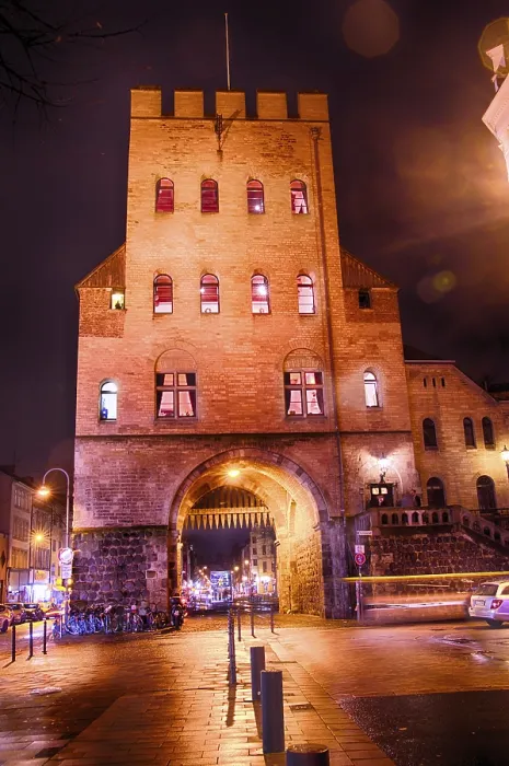 Gerahmter Druck : Eindruck von Köln in der Nacht. Gerahmter Druck : Eindruck von Köln in der Nacht.