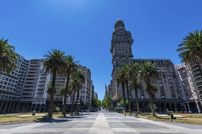 Gerahmter Druck : Plaza Independencia, Montevideo, Uruguay Gerahmter Druck : Plaza Independencia, Montevideo, Uruguay