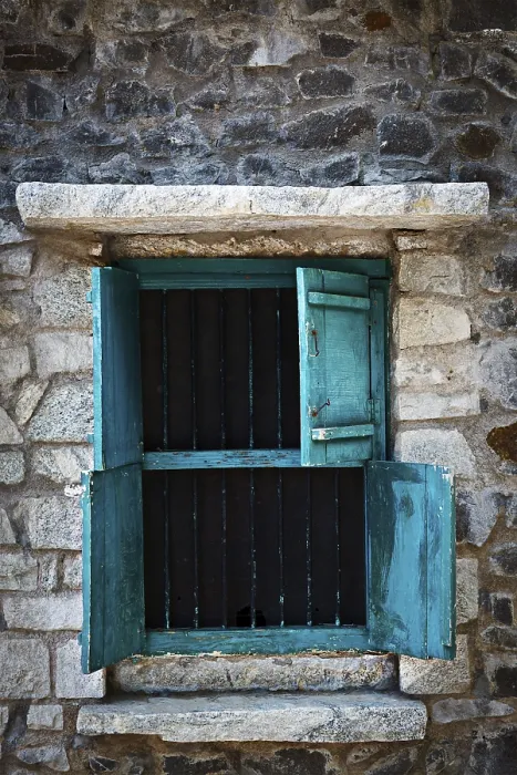 Gerahmter Druck : Indisches Fenster mit Jalousien Gerahmter Druck : Indisches Fenster mit Jalousien