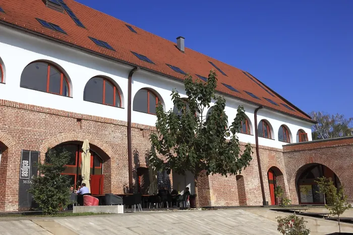 Gerahmter Druck : Im inneren Hof der Bastion. Gerahmter Druck : Im inneren Hof der Bastion.