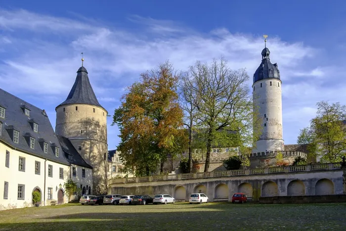 Gerahmter Druck : Innenaufgang, mit Hausmannsturm. Gerahmter Druck : Innenaufgang, mit Hausmannsturm.