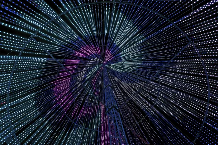Gerahmter Druck : Innerhalb des ILLUMI-Trees, Lichtshow. Gerahmter Druck : Innerhalb des ILLUMI-Trees, Lichtshow.