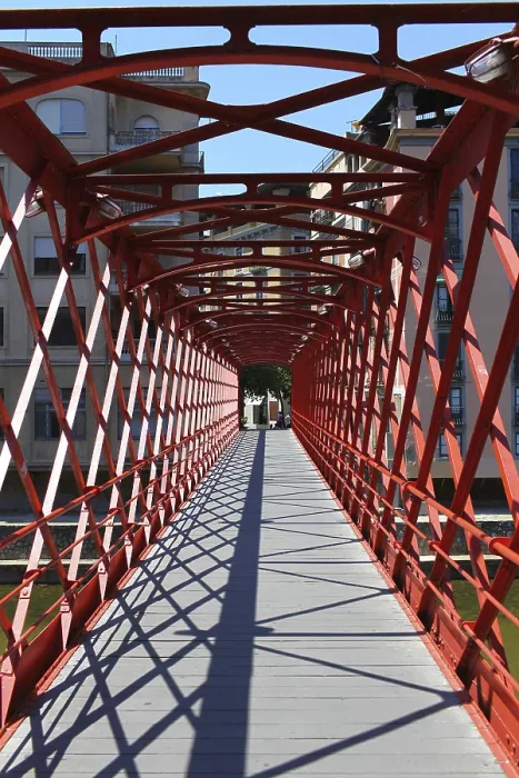 Gerahmter Druck : Innenansicht der Eiffelbrücke Gerona. Gerahmter Druck : Innenansicht der Eiffelbrücke Gerona.