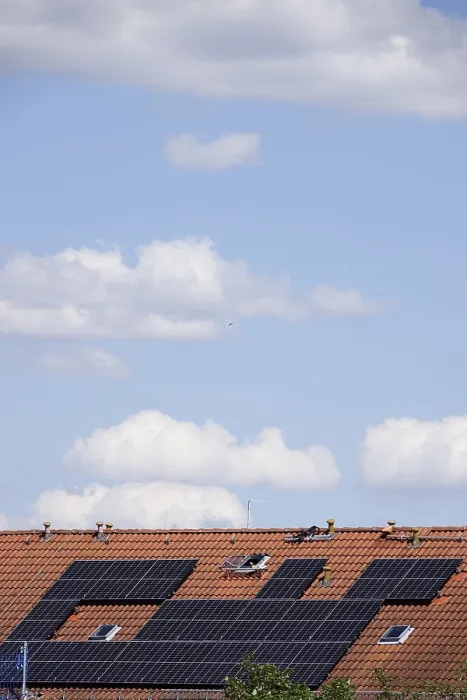 Gerahmter Druck : Einrichtung eines Solarsystems, Sommer, Deutschland Gerahmter Druck : Einrichtung eines Solarsystems, Sommer, Deutschland