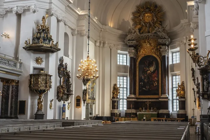 Gerahmter Druck : Innenraum der Kathedrale in Kalmar. Gerahmter Druck : Innenraum der Kathedrale in Kalmar.