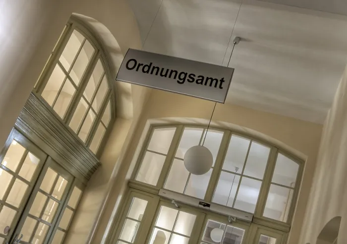 Gerahmter Druck : Innenansicht eines Bürogebäudes in Deutschland. Gerahmter Druck : Innenansicht eines Bürogebäudes in Deutschland.