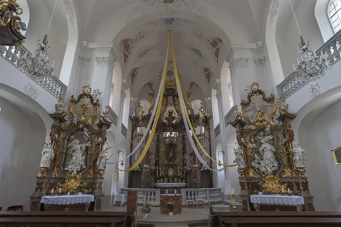 Gerahmter Druck : Innenraum mit Rokoko-Hochaltar. Gerahmter Druck : Innenraum mit Rokoko-Hochaltar.
