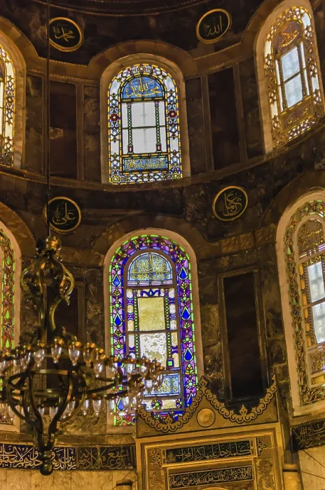 Gerahmter Druck : Innenansicht im Aya-Sofia-Tempel in Istanbul. Gerahmter Druck : Innenansicht im Aya-Sofia-Tempel in Istanbul.