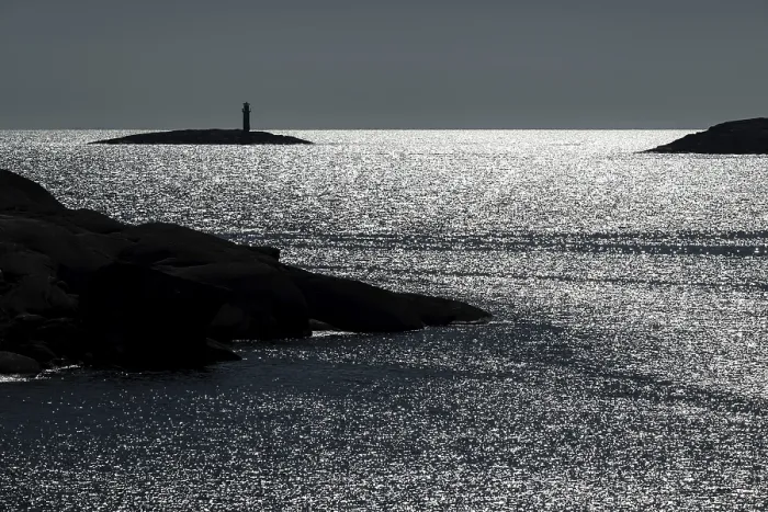 Gerahmter Druck : Insel mit Leuchtturm, Archipel. Gerahmter Druck : Insel mit Leuchtturm, Archipel.