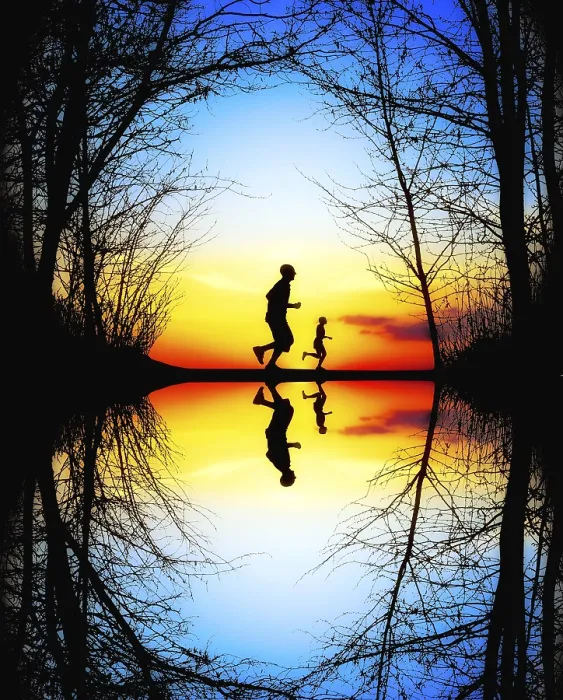 Gerahmter Druck : Lauftraining am Sonnenuntergang Gerahmter Druck : Lauftraining am Sonnenuntergang