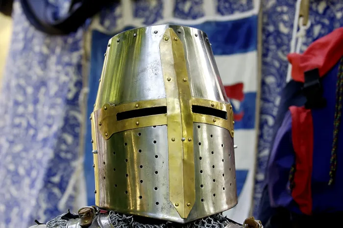 Gerahmter Druck : Ritterhelm Gerahmter Druck : Ritterhelm