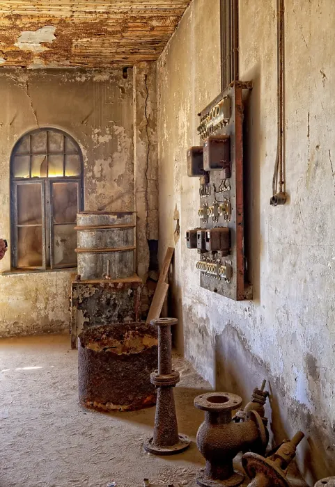 Gerahmter Druck : Auf dem Kolmanskop. Gerahmter Druck : Auf dem Kolmanskop.