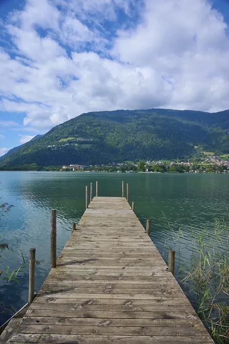 Gerahmter Druck : Ufer des Sees, Badejetty, Sommer. Gerahmter Druck : Ufer des Sees, Badejetty, Sommer.