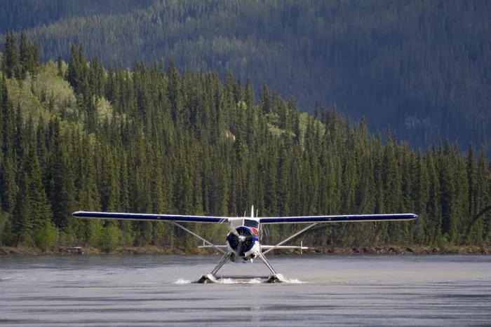 Gerahmter Druck : Landeflotze, Buschflugzeug. Gerahmter Druck : Landeflotze, Buschflugzeug.