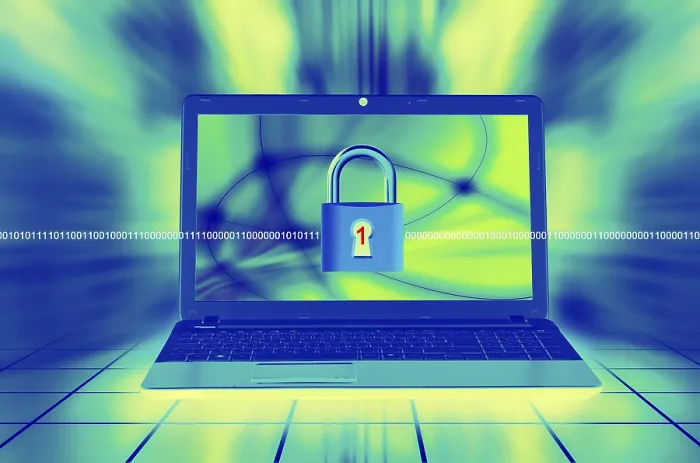 Gerahmter Druck : Ein Laptopbildschirm zeigt ein Schloss mit Binärcode.