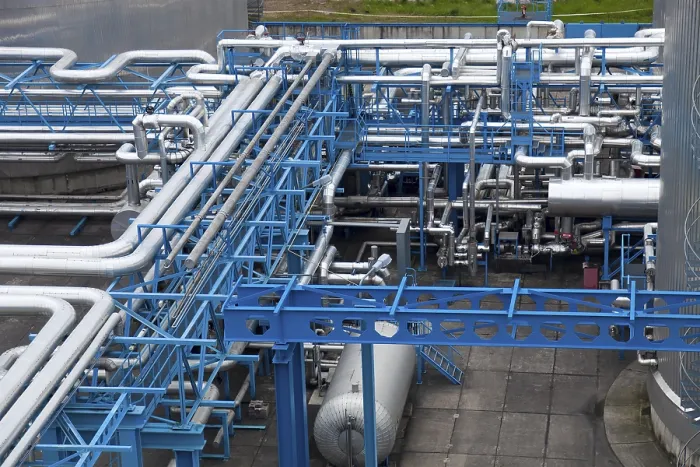 Gerahmter Druck : Große Raffinerie-Pipelines Gerahmter Druck : Große Raffinerie-Pipelines