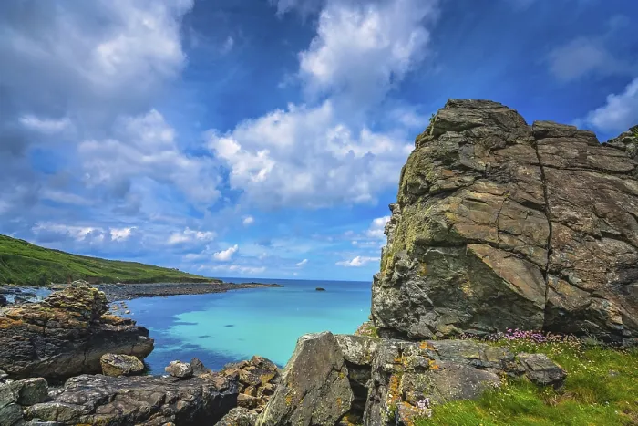 Gerahmter Druck : Große Felsformationen an der Cornish Küste. Gerahmter Druck : Große Felsformationen an der Cornish Küste.
