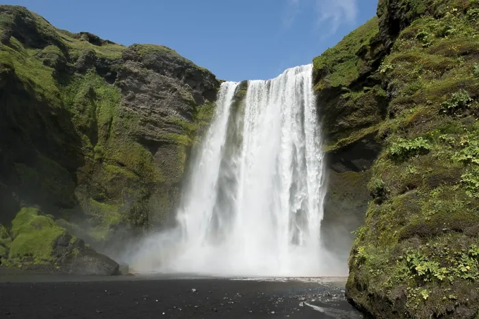 Gerahmter Druck : Großer Wasserfall Skógafoss Gerahmter Druck : Großer Wasserfall Skógafoss
