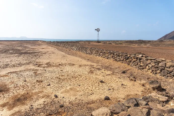 Gerahmter Druck : Die Salzseen von Lobos auf der Insel Lobos. Gerahmter Druck : Die Salzseen von Lobos auf der Insel Lobos.