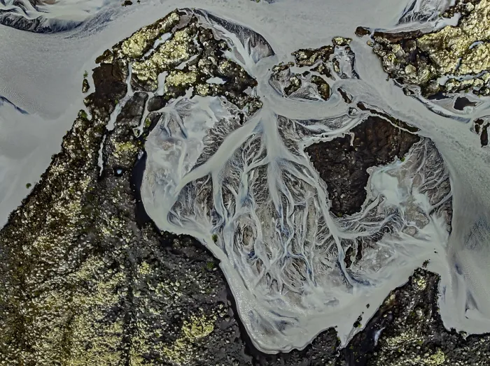 Gerahmter Druck : Lava, Moose, Fluss, Verlauf eines Flusses Gerahmter Druck : Lava, Moose, Fluss, Verlauf eines Flusses