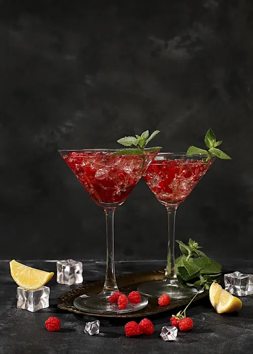 Gerahmter Druck : Zitrone-Limonade-Cocktail mit Tequila. Gerahmter Druck : Zitrone-Limonade-Cocktail mit Tequila.