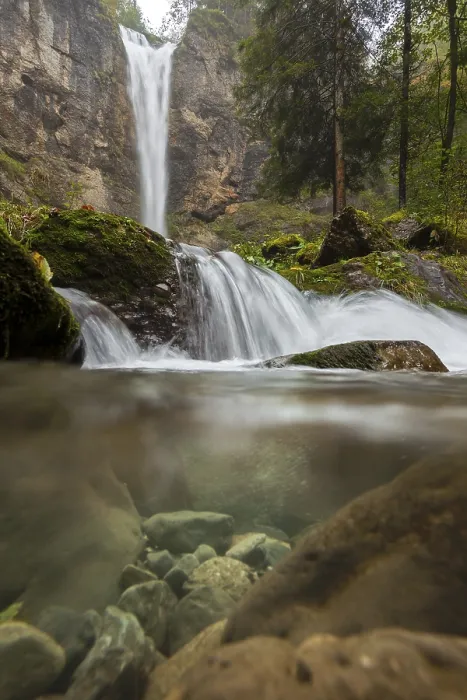 Gerahmter Druck : Leuenfall, Wasserfall im Alpstein. Gerahmter Druck : Leuenfall, Wasserfall im Alpstein.