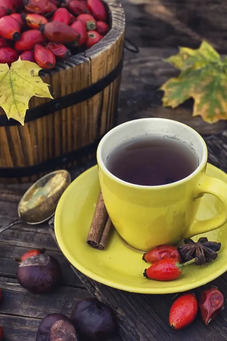 Gerahmter Druck : Stillleben mit gelber Teetasse Gerahmter Druck : Stillleben mit gelber Teetasse