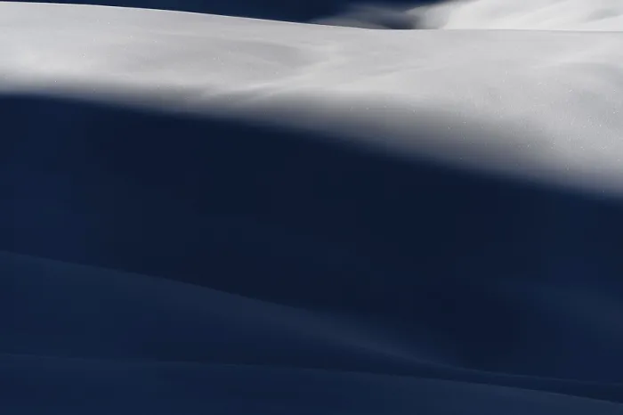 Gerahmter Druck : Schatten in einer schneeverweiten Landschaft, Rietzlern, Kleinwalsertal, Vorarlberg, Österreich Gerahmter Druck : Schatten in einer schneeverweiten Landschaft, Rietzlern, Kleinwalsertal, Vorarlberg, Österreich