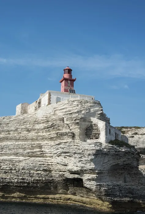 Gerahmter Druck : Leuchtturm auf Kalkklippe, Bonifacio Gerahmter Druck : Leuchtturm auf Kalkklippe, Bonifacio
