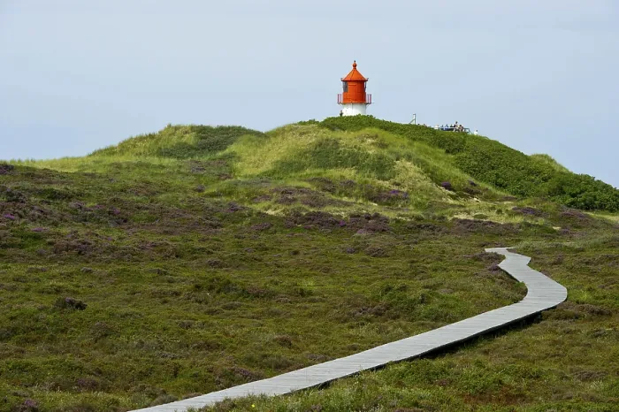 Gerahmter Druck : Leuchtturm in den Dünen, Amrum. Gerahmter Druck : Leuchtturm in den Dünen, Amrum.