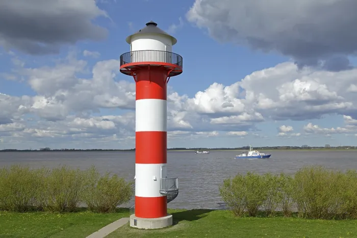 Gerahmter Druck : Leuchtturm an der Elbe, Luhe. Gerahmter Druck : Leuchtturm an der Elbe, Luhe.