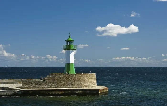 Gerahmter Druck : Leuchtturm, Hafenaustritt Sassnitz Gerahmter Druck : Leuchtturm, Hafenaustritt Sassnitz