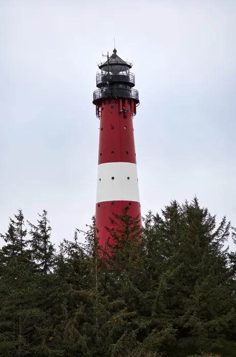 Gerahmter Druck : Leuchtturm, rot-weiß gestreift.