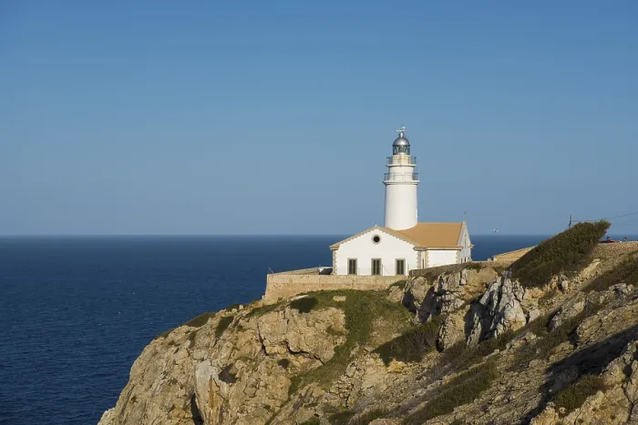 Gerahmter Druck : Leuchtturmfestung Faro de Capdepera Gerahmter Druck : Leuchtturmfestung Faro de Capdepera