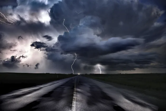 Gerahmter Druck : Blitzsturm- Wolken Kanada Saskatchewan Dramatisch Sommer. Gerahmter Druck : Blitzsturm- Wolken Kanada Saskatchewan Dramatisch Sommer.