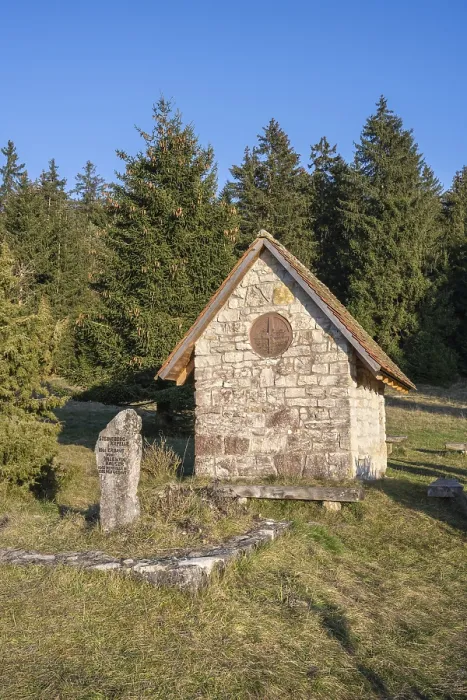 Gerahmter Druck : Die Kalksteinkapelle wurde 1861 erbaut. Gerahmter Druck : Die Kalksteinkapelle wurde 1861 erbaut.