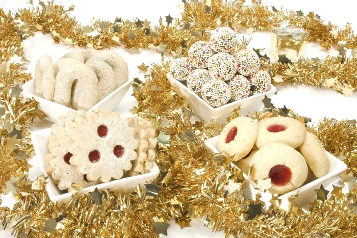 Gerahmter Druck : Linzer Augen, Vanillekipferl. Gerahmter Druck : Linzer Augen, Vanillekipferl.