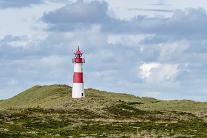 Gerahmter Druck : Leuchtturm List-Ost auf der Düne Gerahmter Druck : Leuchtturm List-Ost auf der Düne