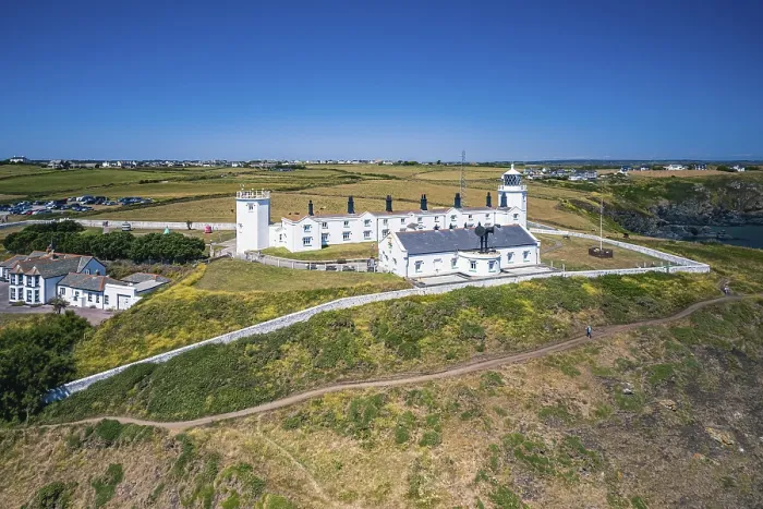 Gerahmter Druck : Lizard-Leuchtturm und Housel-Bay-Klippen