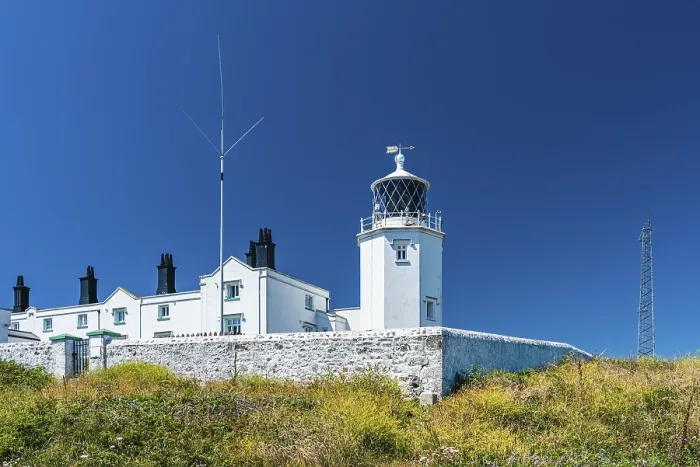 Gerahmter Druck : Lizard-Leuchtturm und Housel-Bay-Klippen Gerahmter Druck : Lizard-Leuchtturm und Housel-Bay-Klippen