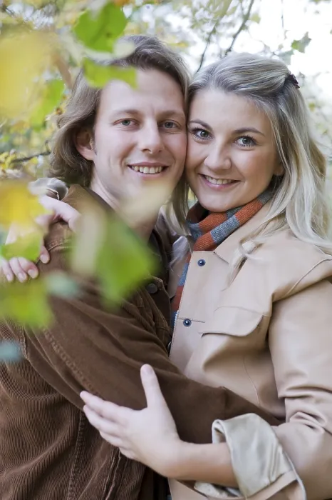 Gerahmter Druck : Liebende im Herbst Gerahmter Druck : Liebende im Herbst