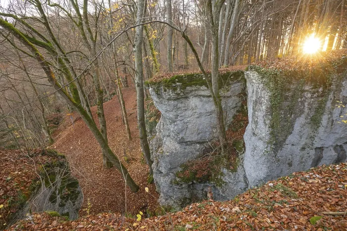 Gerahmter Druck : Sonnenschein erhellt die Felsen. Gerahmter Druck : Sonnenschein erhellt die Felsen.