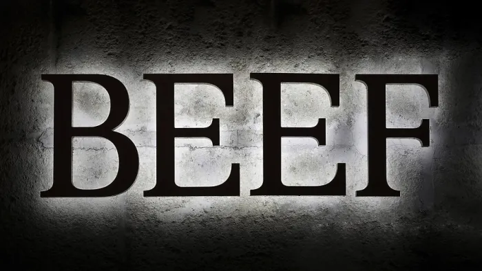Gerahmter Druck : Leuchtende Buchstaben Rindfleisch Gerahmter Druck : Leuchtende Buchstaben Rindfleisch
