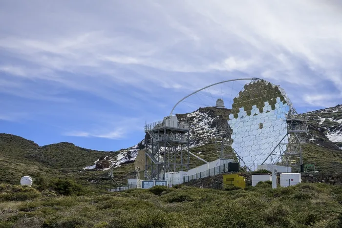 Gerahmter Druck : Magische Teleskope am Roque de los Muchachos Gerahmter Druck : Magische Teleskope am Roque de los Muchachos