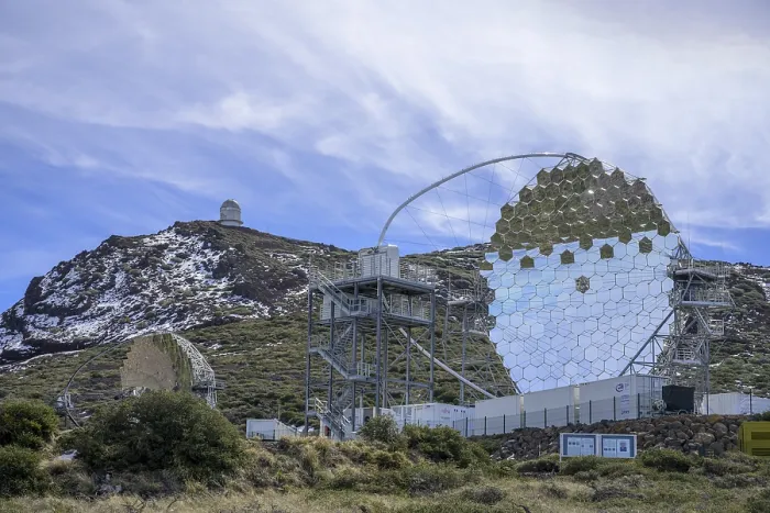 Gerahmter Druck : Magische Teleskope am Roque de los Muchachos Gerahmter Druck : Magische Teleskope am Roque de los Muchachos