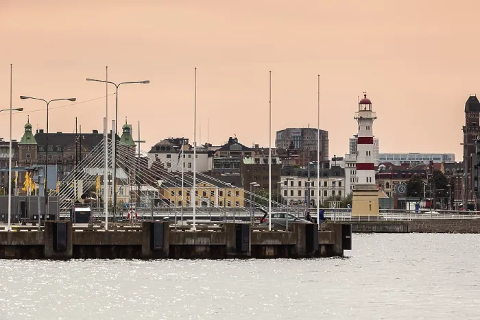 Gerahmter Druck : Malmö Hafen, Leuchtturm, Skåne-Land Gerahmter Druck : Malmö Hafen, Leuchtturm, Skåne-Land