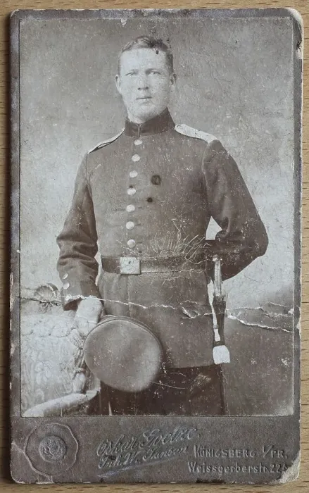 Gerahmter Druck : Ein Mann im Uniformen um 1890, Besuchsformat Gerahmter Druck : Ein Mann im Uniformen um 1890, Besuchsformat