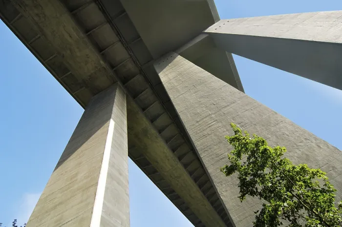 Gerahmter Druck : Mannfallbrücke, Autobahn, Oberbayern Gerahmter Druck : Mannfallbrücke, Autobahn, Oberbayern