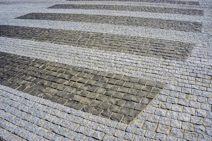 Gerahmter Druck : Die Straße mit Kiessteinen markieren. Gerahmter Druck : Die Straße mit Kiessteinen markieren.