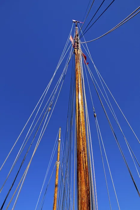 Gerahmter Druck : Masten und Seile, Hafen, Wustrow.